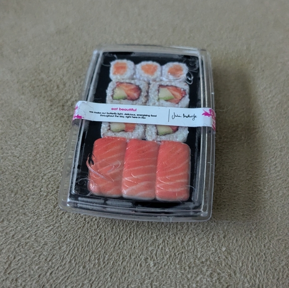 SALE 3/$9 or 4/$12: Mini Brands Foodie Sushi - Picture 3 of 3